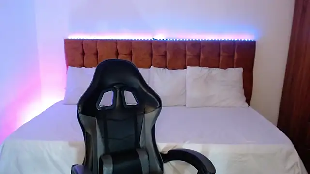 alexiaaross online show from September 19, 9:19 am