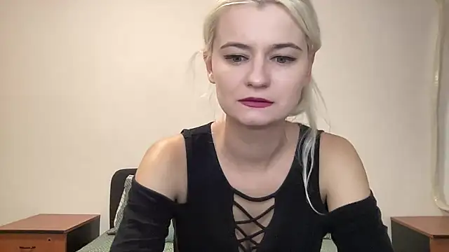 Onika Love online show from October 22, 10:37 pm