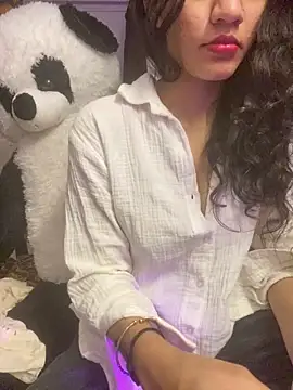 MaggieMasala online show from December 23, 8:07 am