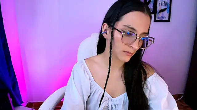 mariaan m  online show from November 6, 6:03 pm