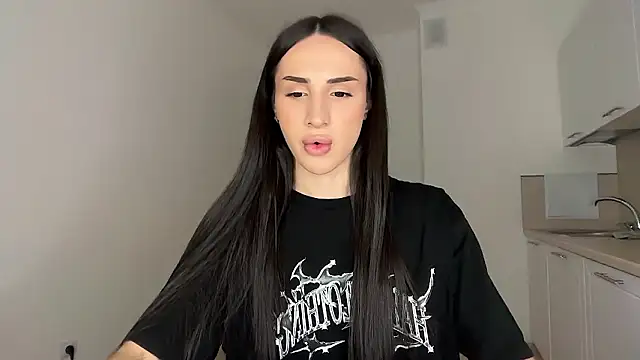 Kim Oberlin  online show from March 26, 8:54 pm