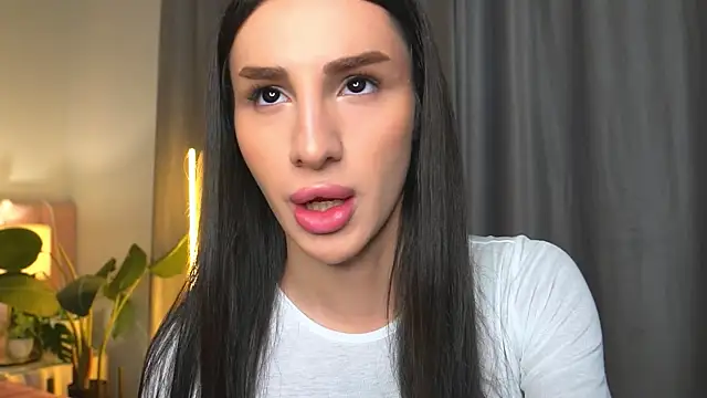 Kim Oberlin  online show from November 17, 4:08 pm