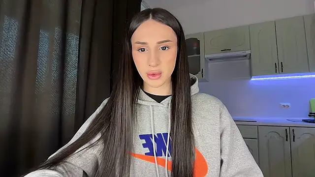 Kim Oberlin  online show from February 23, 1:21 pm