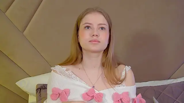 SelinSwarovski online show from December 20, 8:46 pm