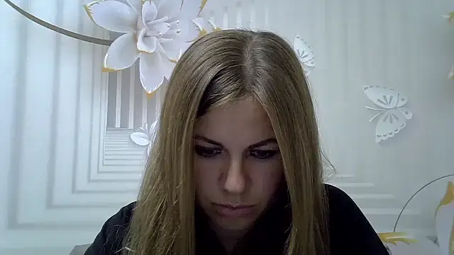 Snapshot of TinaFun4u chatting on October 8, 7:40 pm TinaFun4u online show from October 8, 7:40 pm