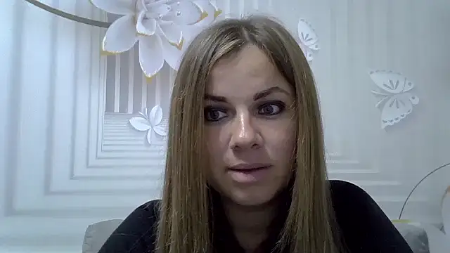 Snapshot of TinaFun4u chatting on September 30, 8:13 pm TinaFun4u online show from September 30, 8:13 pm