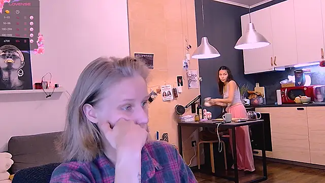 Snapshot of KatiKate chatting on October 5, 6:13 pm KatiKate online show from October 5, 6:13 pm