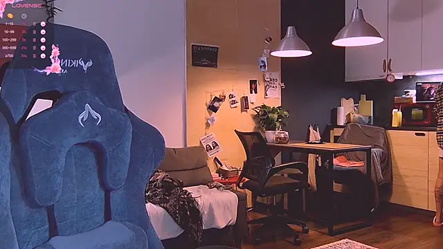 KatiKate online show from October 21, 5:17 pm