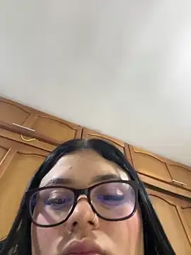 alissonfernandez  online show from November 2, 12:36 am