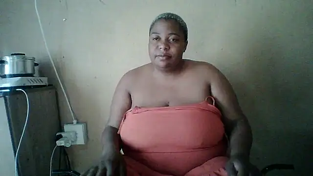 bustyboobs6 online show from February 26, 6:45 am