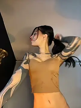 Snapshot of alessia_iris19 chatting on September 23, 1:37 am alessia iris19 online show from September 23, 1:37 am