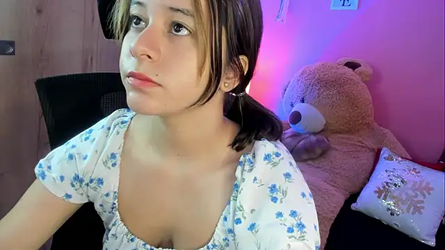 agnes 213 online show from February 16, 3:12 pm