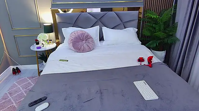 AvaCristal online show from November 9, 9:22 pm