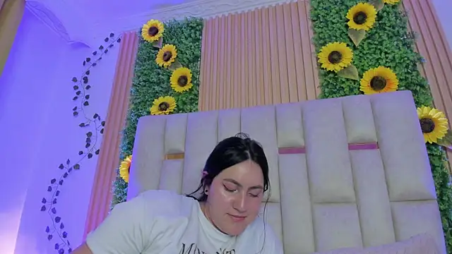 jenifer  power10 online show from October 8, 11:31 pm