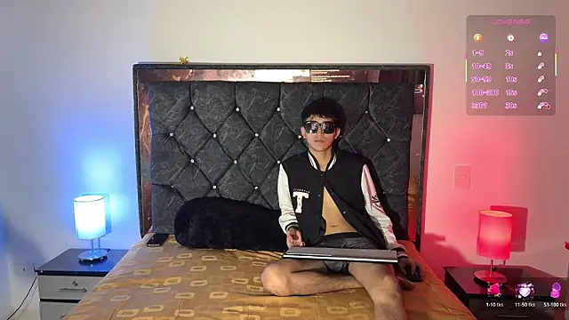 khonsu s online show from March 4, 8:37 pm