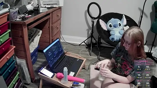 LilyFoxxx online show from January 7, 6:17 am