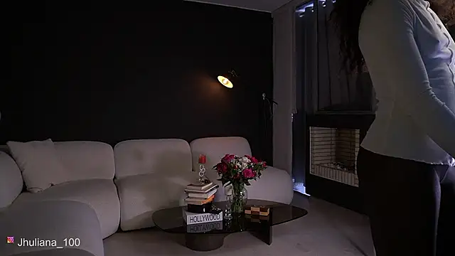 paulacora100 online show from March 24, 8:58 pm