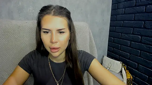 SuraMune online show from April 14, 6:30 pm