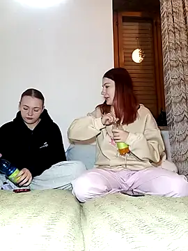 ella grays online show from November 19, 4:51 pm