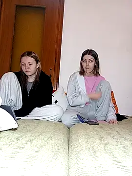 ella grays online show from February 3, 5:06 pm