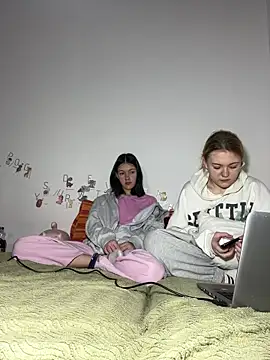 ella grays online show from March 27, 6:41 pm