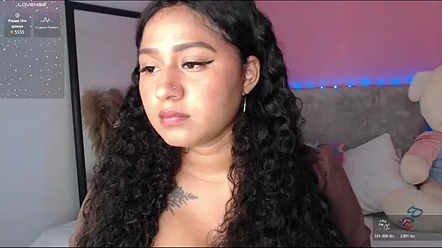 alinakiss online show from April 20, 1:19 am