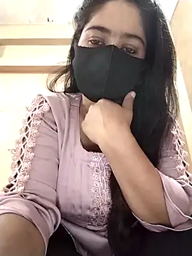 Magical Girl- online show from November 5, 4:50 am