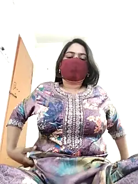 Magical Girl- online show from February 18, 6:01 am