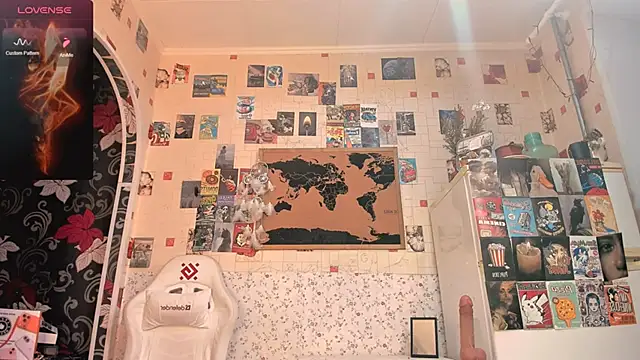 Kleo Godde online show from April 18, 8:09 pm