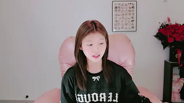 yang-yang-yang online show from May 20, 1:08 pm
