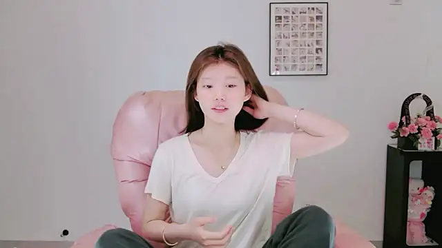 yang-yang-yang online show from May 18, 5:46 am