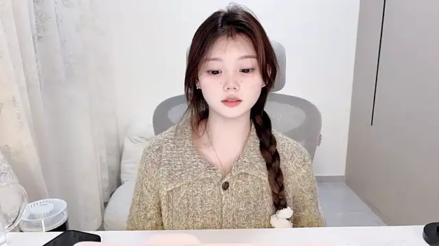 yang-yang-yang online show from November 10, 3:40 pm