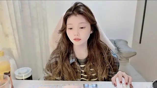 yang-yang-yang online show from November 15, 4:57 am