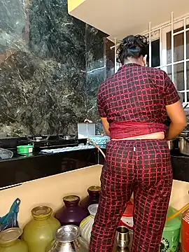 Tamil Shalini Lustyy online show from November 14, 11:49 pm