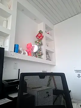 salome drasin online show from December 18, 1:27 pm