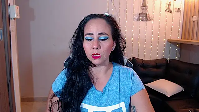 Snapshot of ashleylove_prg chatting on September 23, 3:37 am ashleylove prg online show from September 23, 3:37 am