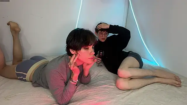 mapleg online show from October 16, 11:29 pm