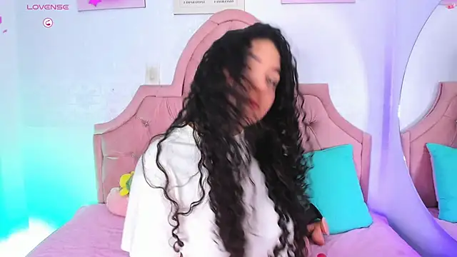 amandalee01 online show from January 5, 7:50 pm