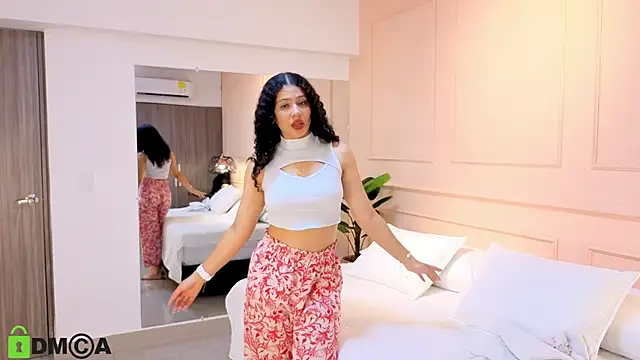 SHARONN     online show from September 30, 4:07 am