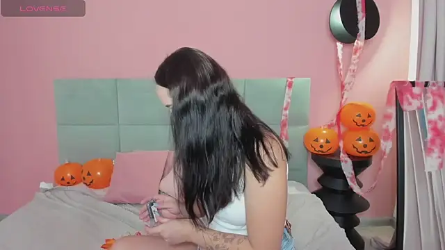 BeatriceReeves online show from October 17, 1:42 am