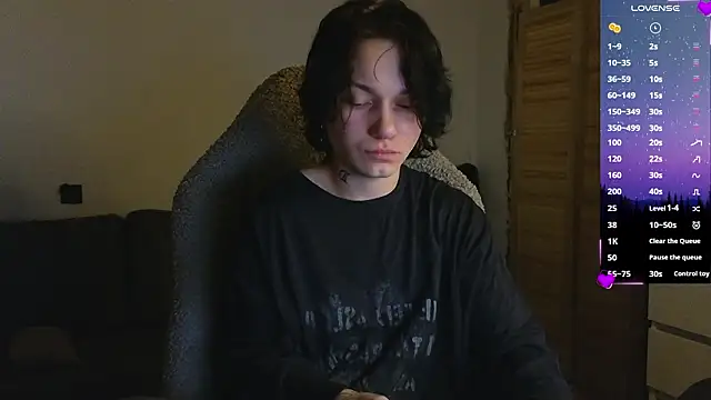 esajukyy online show from March 15, 3:25 pm