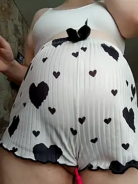 Snapshot of Miranda_Nancy chatting on September 22, 8:24 am Miranda Nancy online show from September 22, 8:24 am