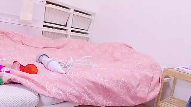 Snapshot of Runarunapi chatting on October 5, 5:23 am Runarunapi online show from October 5, 5:23 am