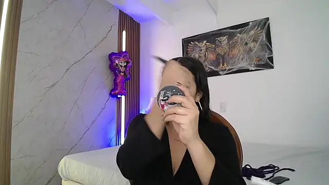 Noah Jhonson online show from October 30, 7:59 pm