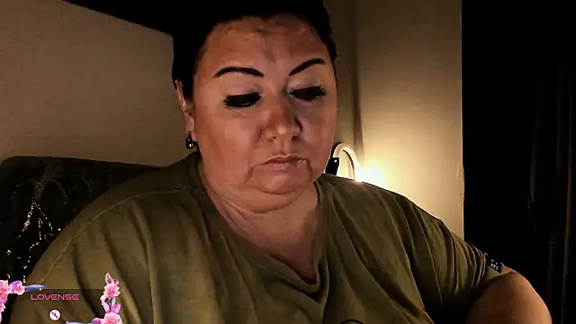 SexxyDreams1 online show from September 10, 3:39 am