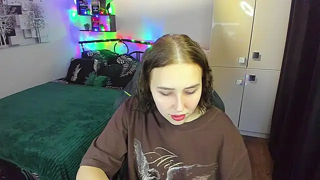 LinaTruly online show from February 5, 10:13 pm