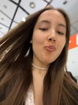 VelvetVixenI online show from April 10, 5:30 pm