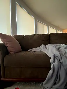 littlemissbabycakes online show from January 15, 1:11 am