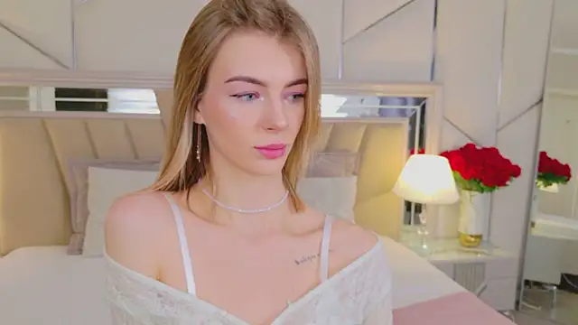 MeganMour online show from March 5, 5:09 pm