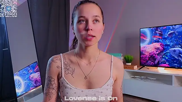 FalineDowlen online show from November 23, 2:14 am